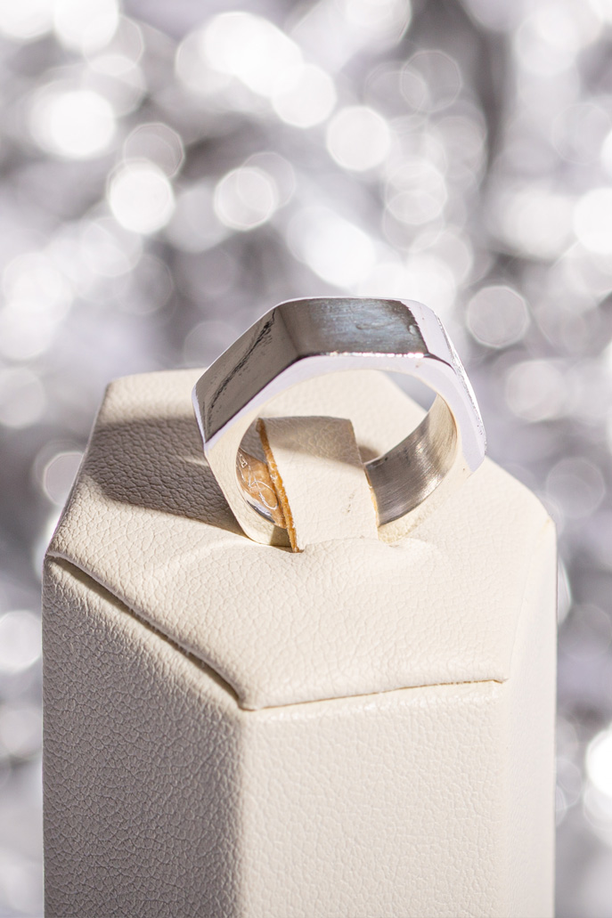 Anello esagonale - Collezione Ikigai | Gioielleria artigianale Benedetti a Pisa